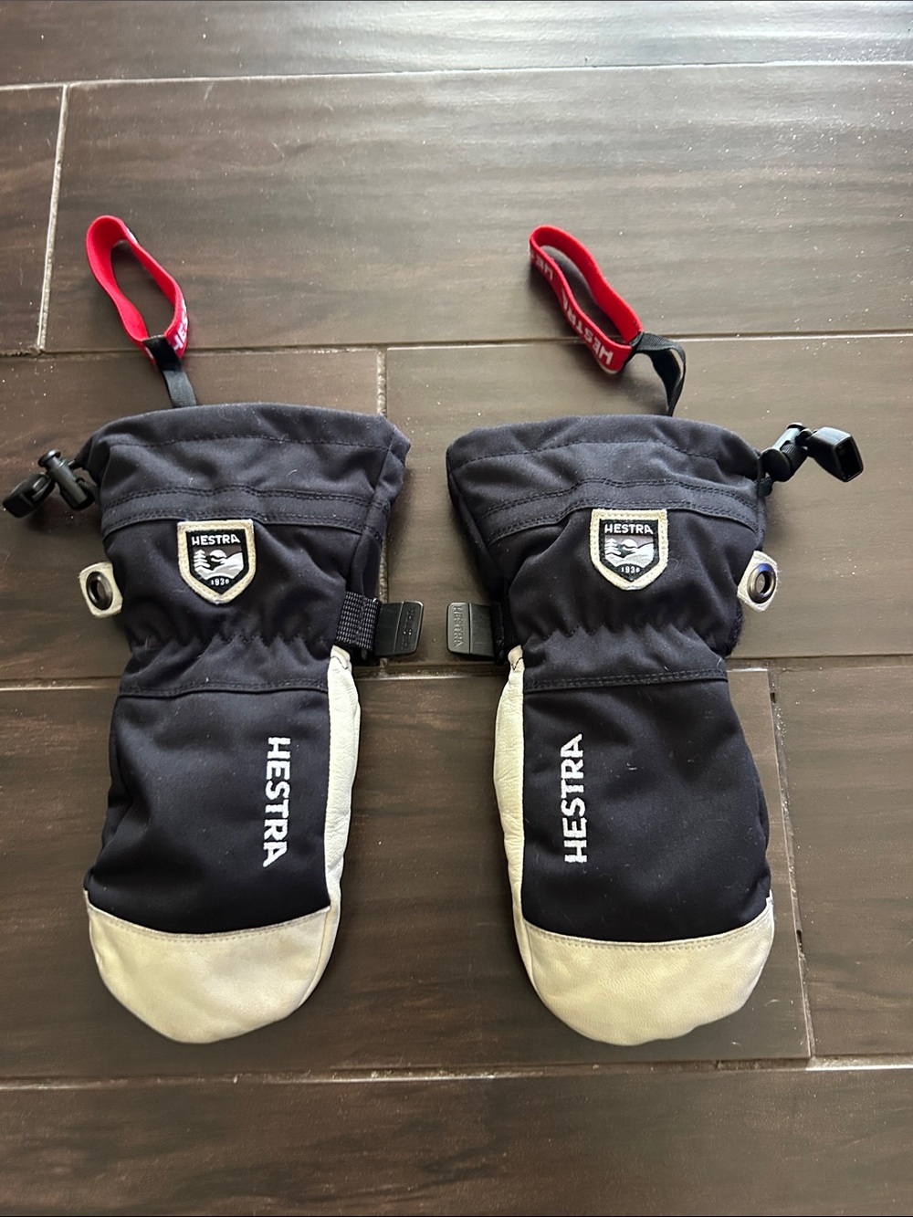 Hestra Ski Glove /Mitten  Size 6 Unisex